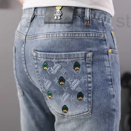 Designer di jeans maschile europeo Fashion Simple Slim Fit per 2023 Pantaloni casuali ricamati primavera/estate