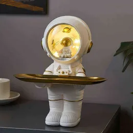 装飾的なオブジェクトフィギュラインホームデコレーション宇宙飛行士彫像彫像トレイノルディックデスク宇宙飛行士の置物リビングルームテーブル装飾2417