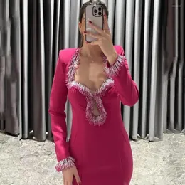 Partykleider Fuchsia Meerjungfrau Abend sexy Deep v Neck Quaste Prom Kleider Langarm Saudi -Arabien Frauen Hochzeitskleid