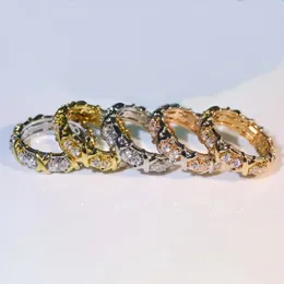 Europa Ameryka w stylu mody Lady Kobiet Kobiet Grawerowany T Letter 18K Gold Splated Sixteen Kamienne Diamonds Ring Pierścienia Rozmiar US6-US9265L