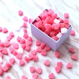 100pc/Bag Pink Mini Herz Liebe Perlen Schaum Streifen Schleim Geschenkbox Fluffy Slime Füllstoff Schlamm Schlamm Packung Hochzeit Blumenbox Füllstoff