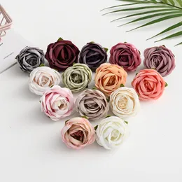 100pcs Großhandel künstliche Blumen Seidenrosen Gefälschte Pflanzen Weihnachtsdekorationen für Home Wedding DIY NETLEWERK