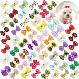 20/40pcs Cachorro Polca Dot Pet Hair Bows com elos de borracha Puppy Pet Brows Varia as cores acessórios de cabelo de cachorro