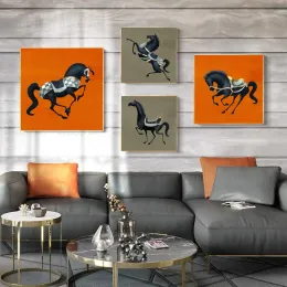 キャンバスペインティング楽しい黒い馬ポスターとプリントリビングルームベッドルームモダンな家の装飾のための油絵の壁アート写真