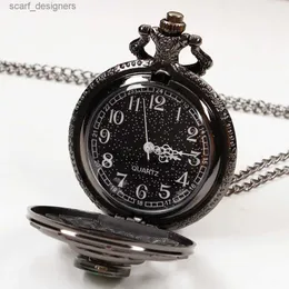 Pocket Watches Compass Dekorativ design kvartsficka för män Kvinnor Vänner Personligt halsband med kedjegåvor Y240410