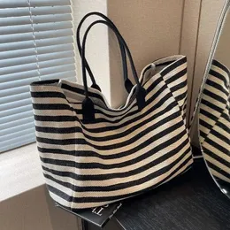 Bag Women Mode Largecapacity Handtaschen Student gestreifte Nische Zebra Canvas OneShoulder Mommy Tote Taschen 240410