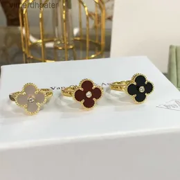 High End Vancefe Brand Designer Rings Women High Version v Golden Flower Clover Ring Female S925 Silver Natural Designer Jewelry with Logo