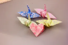 70pcs/Los Leuchten in dunklem Origami Papier Klapper Luminous Bastel Papier Herz DIY Geschenkdekor handgefertigtes Papierhandwerk für Kinder Geschenk