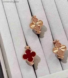 Anelli di design del marchio Vancefe di fascia alta per donne versione alta quattro foglie Clover doppio doppio fiore rosso anello laser agata per il designer di marchi senior gioielli