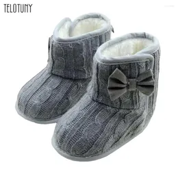 Stiefel Telotuny 2024 Kleinkind Girls Schneeschuhe geboren Baby Herbst Winter Baumwolle Warm weiche Sohle Plüsch Vorkalierer 919