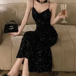 Urban Sexy Dresses Fashion Sequin Black Dress for Women Party New Year Prom Club Sexig Spaghetti Strap Deep V-Neck Shine Bright Long Dresses Female 240410