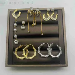 Charm Designer Miao Familie Asymmetrische Perle Hufeisenblitz Diamant Ohrringe Bogenknoten Feenluftstrom SU Long Ohrringe Square Diamond Temperament 6o4a