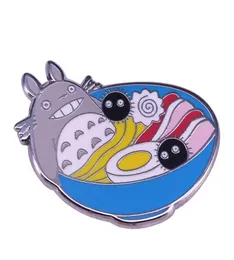 Studio Ghibli My Neighbor Totoro 에나멜 핀 컬렉션 애니메이션 영화 브로치 숲 스피릿 고양이 버스 Catbus Ramen Samurai Robot Badge5543695