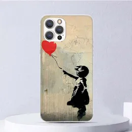 iPhone 11 12 13 Mini 14 Pro Max 15 커버 Apple Phone Cover X XS XR SE 7 Plus 8 + 6S 5S를위한 거리 예술 Banksy Graffiti 소프트 케이스