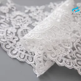 1yard europäische Stil Pure White Elfenbein Spitzenstoffe Hochzeit Schleier Tiara DIY handgefertigtes Schmuck Cording-Zierblüte 20 cm