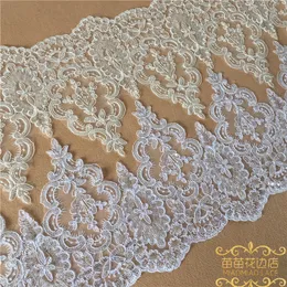 Zarte 1yard weiße/Elfenbein -Paillistin Cording Fabric Blume Venise Venice Mesh Spitzenverkleidung Applique Nähwerk für Hochzeit 23 cm