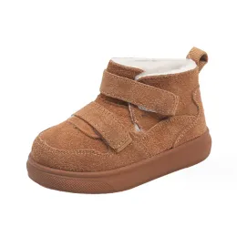 Stivali 2023 Nuovi scarpe da bambino inverno in pelle in pelle doppio gancio di ragazzi stivali per ragazzi morbidi sola non slittanti per bambini piccoli stivali da neve per bambini