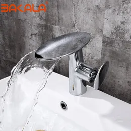 Bakala Chrome/Black/Black Basin Faucet Cucciolo Cucciolo RUSUET GUSE GUIDA SINGOLO MIXER BASAGGIO BACCHIO BACCHIO BRASCHIO Acqua