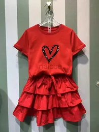 T-shirts Girls Summer Clothes Set 2024 Designer Kids Short Sleeved Love Red T-shirt kjol 2st.
