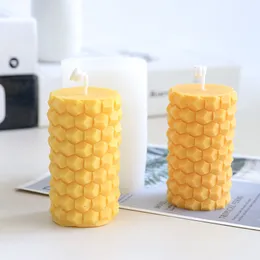 3Dハニカム円筒シリコンキャンドルカビ型手作り石鹸石膏樹脂用品ホームギフトデスク装飾品種