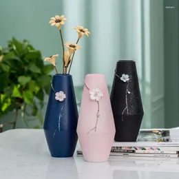 Vasen moderne einfache handgefertigte Pflaumen kreative Keramik-Dekoration Wohnzimmer Blumenhydroponic Ornamente.