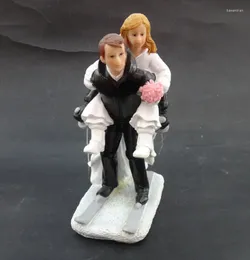 Dekorative Figuren Harz Braut Bräutigam Hochzeitstorte Toper Dekoration lustige Party Gunst Figur Handwerk Geschenk