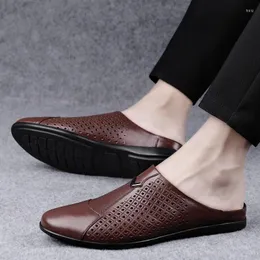 Casual Shoes Fashion Mens Half Loafers äkta läder Baotou Sandaler ihåliga ut andningsbara Mules Man utomhus lättvikt