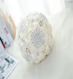 Bouquet da sposa bianco da sposa de mariage Pearls damigella d'onore bouquet di nozze artificiali Flower Crystal Burque de Noiva 20203453072