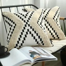 Pillow Classical England Geometric Tufted Cover Case White Black Artistic Studio Lumbar Coussin Sofa Chair Bedding
