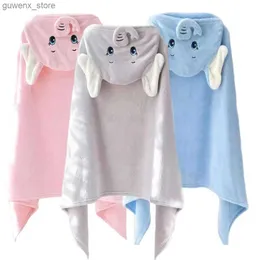 담요 Swaddling 2023 Baby Elephant Bathrobe Flannel Cloak 만화 소년 소녀 울트라-소프트 후드 스파로드 로브 목욕탕 타월 베이비 샤워 선물 Y240411