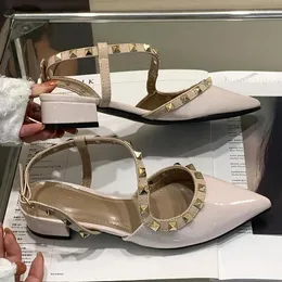 S modern bayanlar sandaletler kadın sivri uçlu daire ayakkabılar moda perçin ayakkabı sığ kadın sandal ladie düz ayakkabı fahion hoes hallow antal çapa