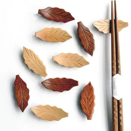 Small Leaf Nanmu Chopstick Holder Cartoon Chopstick Holder Art Craft Dinner Tableware Kitchen Accessories Leaf-Shaped Chopstick