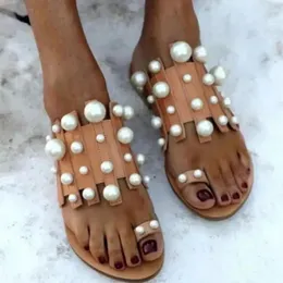 Hausschuhe Frauen Casual Slides 2024 Zehen Retraktion Flache Schuhe außerhalb Strand Leder Sommerlüftung Perle