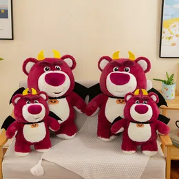 Devil Strawberry Bear New Plush Toy Strawberry Bear Creative Doll Devil Bär Schere Maschine Puppenaktivität Geschenk