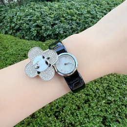 Luxury Designer Womens Watch Casual Watch Watch Simple Fashion, Waterproof Effect Super Good Four-Leaf Clover Leather Strap Watch