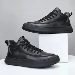 Scarpe casual stivali in pelle da uomo 2024 piattaforma nera caviglia calda caviglia corta allacciata di moda borwn per uomini che lavorano botas