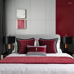 Kudde Square Pillow Case Modern Simple Light Luxury Red Decorative Home El Bedroom Soffa Bed Soft midjefodral 45