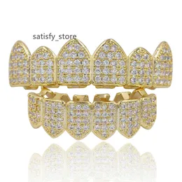 힙합 그릴 치아 Grillz Gold Color Plated 고품질 치아 Grillz Micro Pave CZ 상단 하단 그릴 구강 치아 그릴 세트