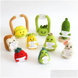 Fyllda plyschdjur 2024 Nytt roligt uttryck Potato Doll Positive Energy Woolen Handwoven Cucumber Pendant Card Factory Wholesale S Ottew