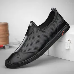 Sapatos casuais mocassins de couro genuíno de alta qualidade Bureau Bureau Men Hollow Out Slip On