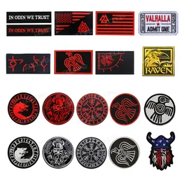 Viking Wolf Patches Pvc Valhalla Medge en pirat Raven Odin Symbol Blackbird Sun Emblem Militärmärken