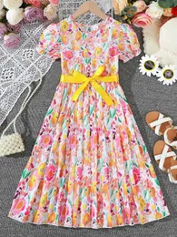 Девушка платья 2024 Новые модели детская девочка летние цветочные платья мода мода с коротким рукавом с поясной пляжей для детской девушки 8-12 лет