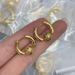 Luxury Designer Brand Stud Brincos Designer feminino de alta qualidade Diamante prateado Jóias de joias ladras letra da moda b Earings Anéis de casamento Presente de casamento por atacado