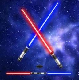 LED Swordsguns 2pcs وميض Lightsaber ليزر مزدوج السيف ضوء Saber K Lightstick Cosplay Toys Sound and Light for Boys Girls Gift 2209056187791