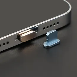 4pcs 금속 금지 방지 플러그 폰 충전 포트 캡 내구성있는 범용 충전기 도크 iPhone 14 13 12 시리즈 용 더러스트 커버