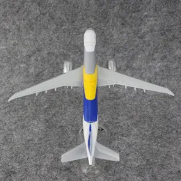 Масштаб 1/250 Embraer E190-E2 Миниатюрный дикстал.