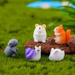 10pcs Dollhouse Minyatür Hayvan Reçinesi Charms Hamster Tavşan Salyangoz Squirrel Sevimli Küpe Bilezik Kolye Diy Takı Yapımı