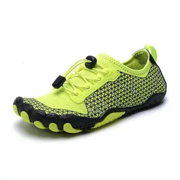 Scarpe d'acqua da uomo usura sneaker da treno resistenti alle sneaker esterni a doppia usura non slittata non slittata di pannelli aqua size36-47 240410