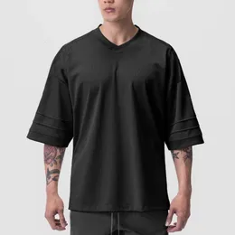 MESH V الرقبة الضخمة نصف الأكمام اللياقة البدنية T Shirt Mens Streetwear Hip Hop Fashion T-Sert