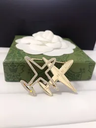 Diamond Pins 18k Gold Aircraft Broschs Paris Designer smycken broscher för charm män kvinnor varumärke bröstpin halsduk party klänning prydnad